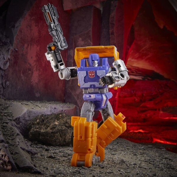 Transformers Kingdom Wave 2 Deluxe Huffer  (32 of 77)